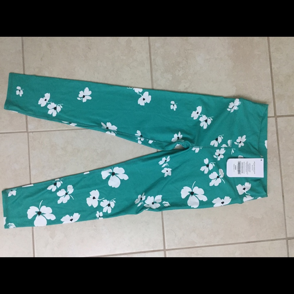 Fabletics lisette high waisted capri sz. small NWT